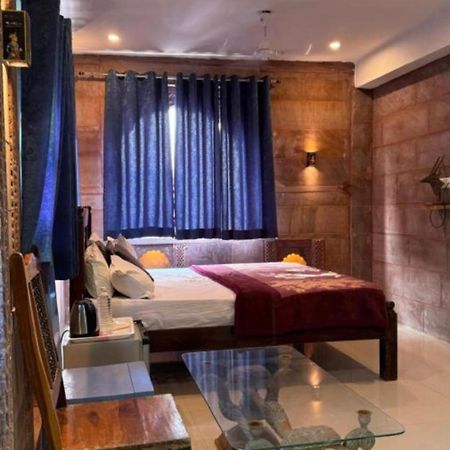 The Kutumb Villa - A Heritage Home Stay Джодхпур Экстерьер фото
